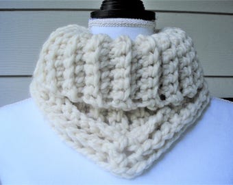Cowl, Bulky cowl, Turtleneck cowl, Pullover cowl, Winter cowl, Beige cowl, Tan cowl, Crocheted cowl, Child-Adult cowl