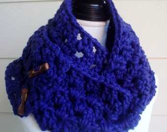 Scarf w/buttons, Cowl w/buttons, Blue scarf, Blue cowl, Winter scarf, Winter cowl, Trendy scarf, Jeans scarf, Wraparound scarf
