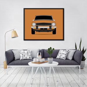 Pode incluir: Uma ilustra&ccedil;&atilde;o emoldurada de um carro laranja vintage com uma grade frontal e far&oacute;is pretos. O carro est&aacute; sobre um fundo laranja s&oacute;lido.