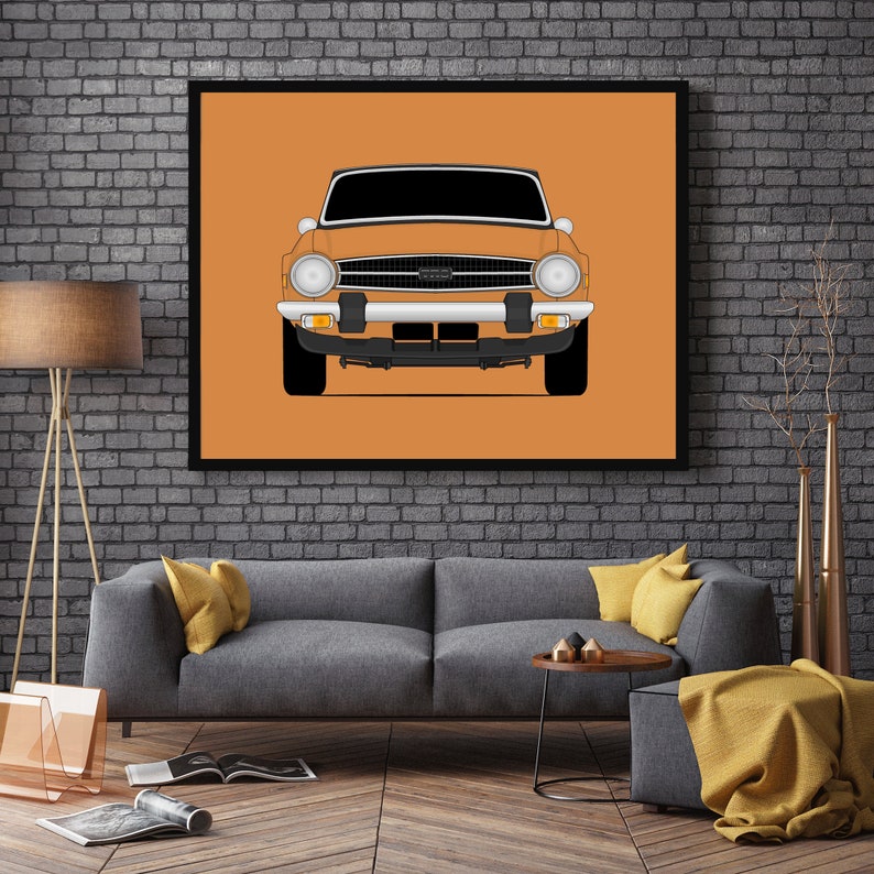 Pode incluir: Um carro laranja vintage com uma grelha frontal preta e far&oacute;is brancos. O carro est&aacute; virado para a c&acirc;mera e est&aacute; definido contra um fundo laranja s&oacute;lido.