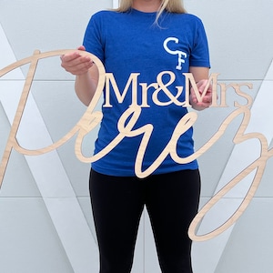 Mr and Mrs Last Name Sign, Custom Name Sign, Custom Wood Name Sign, Custom Wedding Sign, Wedding Decor, Custom Wooden Last Name Sign