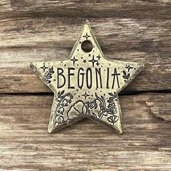 Dog Tags, Hundemarke für Hunde, Hundehalsbandmarke, Pet ID-Tag, personalisierte Hundemarke, Floral Dog ID-Tag, Metallhunde, Sternhunde ID-Marke, Stern Blumen