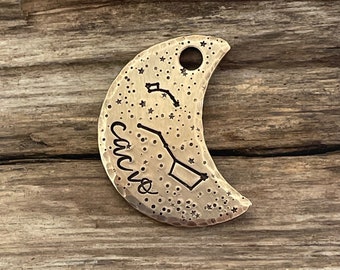 Placas de identificación para perros, Dipper Moon, placa de identificación para mascotas estampada a mano, placa para perro lunar, placa para collar, constelación, personalizada, placa para mascota, placa para gato