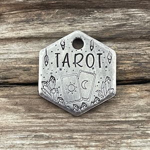 Dogtag, dogtags voor honden, dogtags, spiritueel dogtag, pet-ID-tag, gepersonaliseerd dogtag, boho-pettag, hondenhalsbandtag, de kristallen tarot