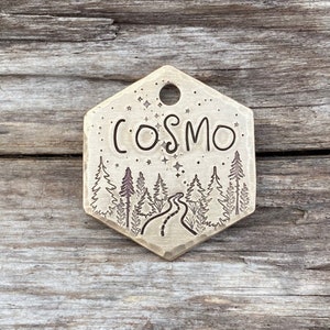 Etiqueta para cães, etiqueta para cães, a viagem, etiqueta para coleira, etiqueta para cães personalizada, etiqueta de identificação para animais de estimação, etiqueta para cães carimbada à mão, árvores, cães de metal