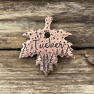 Ahornblatt Hundemarke, personalisierte Hundemarke, Hand gestempelt, Hundehalsband, Custom, Twilight Maple, Stars Trees