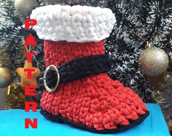かぎ針編みのクリスマスブーツ、サンタクロースの靴のかぎ針編みの