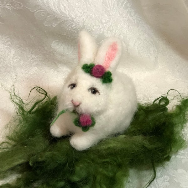 4" White Bunny with Clover, Needle-felted Natural White Ellison Sheep Farm Wool Rabbit by Elsa Jo Ellison, 100% wool Ready to ship