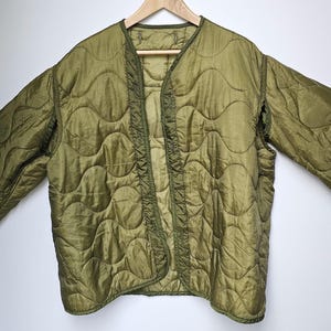 1970s PUFFY Quilted Olive Green Cold Weather MILITARY Jacket LINER Men&#39;s Large