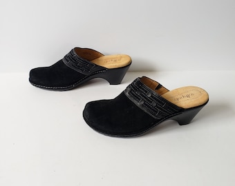Black SUEDE WOVEN SoftSpot CLOGS Size 8