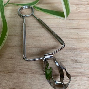 Poulie en acier, fixe, 1 1/2 x 3 1/4 de DYNALINE Poulie en acier, fixe, 1 1/2 x 3 1/4 de DYNALINE