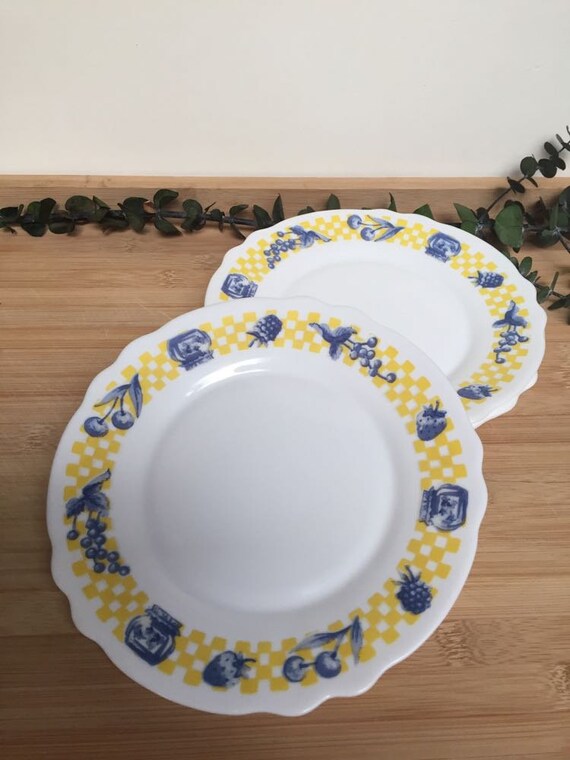 4 Assiettes à Dessert Arcopal – Verre Vintage – Motif Floral – Occasion