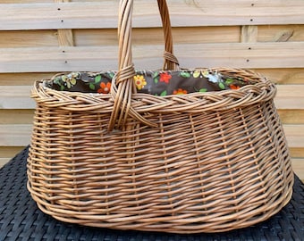 cesta de mimbre antigua