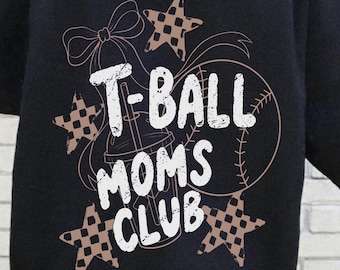 PNG del T Ball Moms Club, design della maglietta per la mamma del T Ball, grafica per la mamma della Little League, baseball giovanile, giorno della partita, PNG per retro e tasca