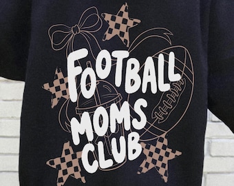 Club delle mamme del football PNG, design della maglietta della mamma del football, grafica della mamma sportiva, stagione calcistica, mamma della squadra, giorno della partita, PNG tascabile