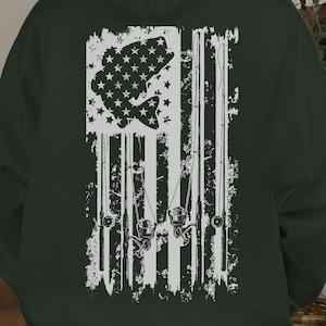 Herrpatriotiska fiske PNG SVG dxf, amerikansk flagga basdesign, USA fiskarskjorta grafik, fjärde juli sjöskjorta Cricut Cut-fil