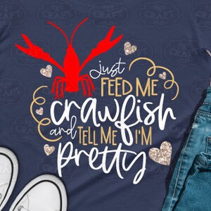 Martedì grasso in formato SVG, dammi da mangiare gamberi in formato SVG, dammi da mangiare gamberi e dimmi che sono carina, gamberi in formato PNG, maglietta di Martedì grasso in formato SVG, gamberi, martedì grasso in formato SVG
