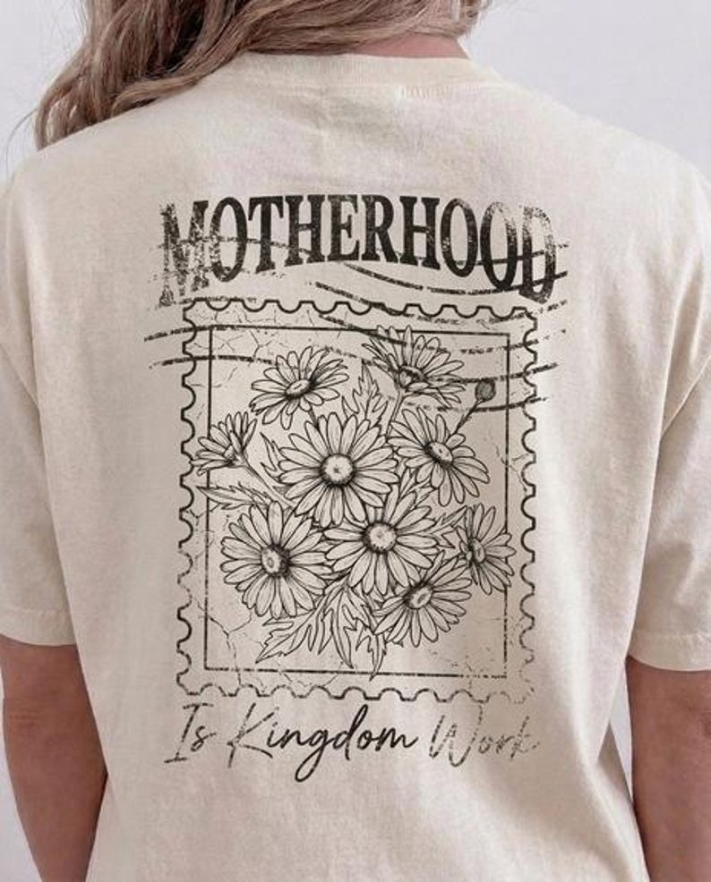 Distressed floral mama PNG for women featuring trendy vintage faith based shirt artwork