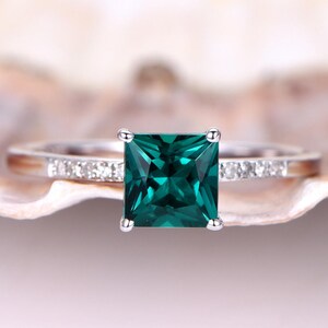 Emerald Engagement Ring 5.5mm Princess Cut Emerald Ring Gemstone Ring Moissanite Wedding Band Promise Ring 14K White Gold Solitaire Ring