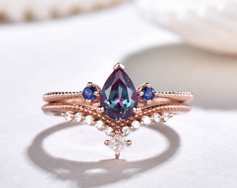 Pear Alexandrite Engagement Ring Rose Gold Vintage Alexandrite Moissanite Bridal Ring Set Alexandrite Jewelry June Birthstone Ring For Women