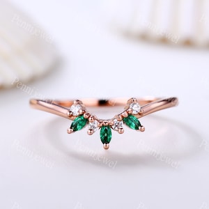 Curved shaped wedding band,Marquise shaped emerald stone,14k rose gold stacking matching band,unique promise anniversary ring,Gift for her