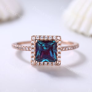 Princess Cut Alexandrite Engagement Ring Diamond Halo Anniversary Ring For Women June Birthstone Ring 14K Rose Gold Vintage Bridal Ring Gift