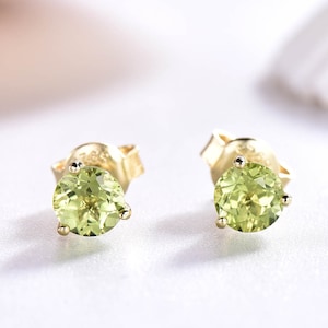 Pendientes de peridoto plata de ley 925 oro amarillo chapado peridoto pendientes Studs Petite Dainty Daily Studs Valentine cumpleaños para las mujeres