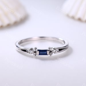 Baguette Cut Sapphire Wedding Ring,Diamond Sapphire Band,14k White Gold,Anniversary Gift For Women,September’s Birthstone,Vintage Ring