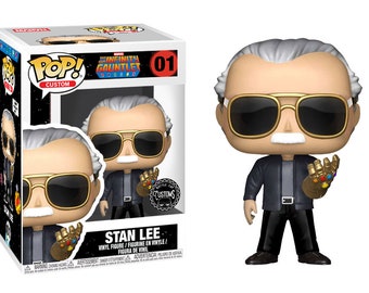 stan lee with gauntlet