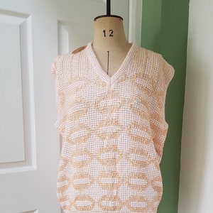 Retro vintage deadstock 1980s ladies&#39; size 12 M/L knitted tank top jumper peach white cotton