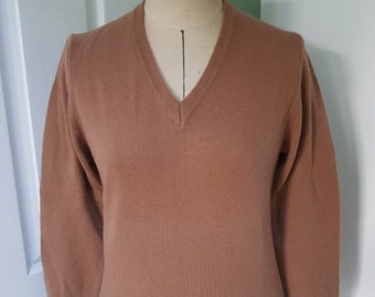 Vintage unworn deadstock 1970s TRICOT NOVITA women's cinnamon brown knitted V-neck sweater jumper