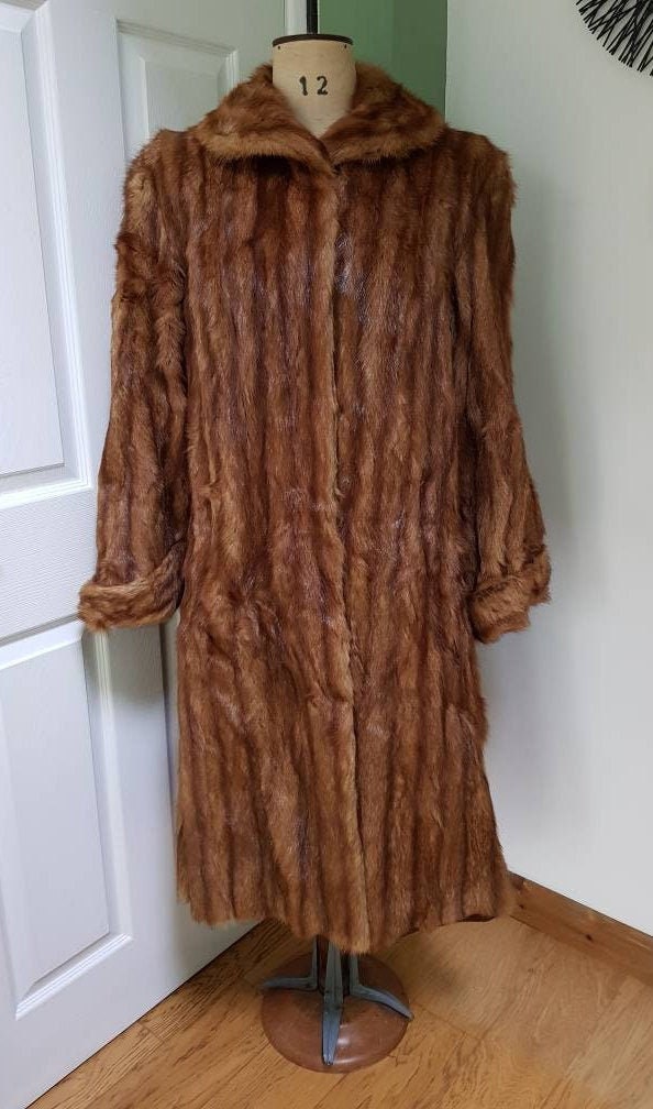 Genuine Vintage Ladies' I. J. FOX FIFTH AVENUE Fur Coat, Golden