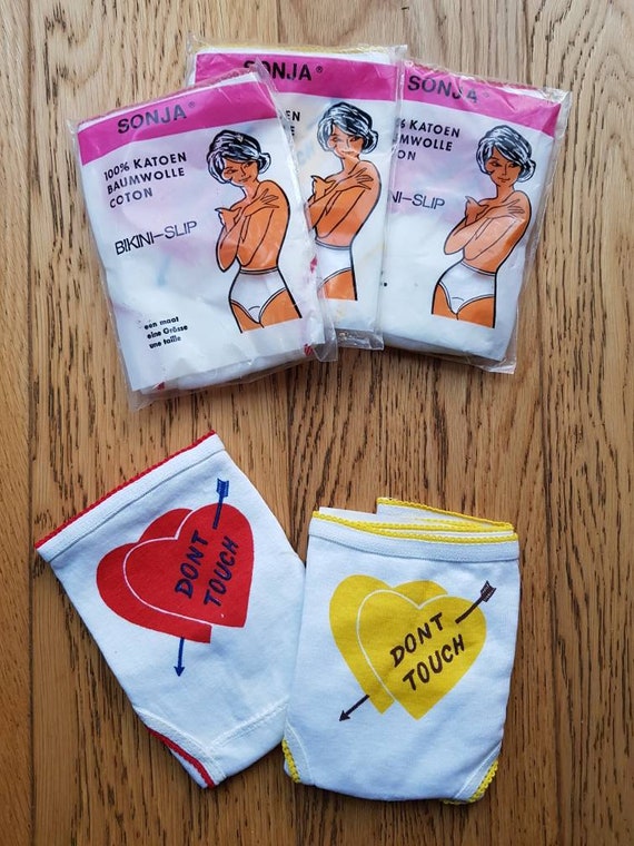 1 Pair Yellow European Deadstock ~ New Unworn Vintage Kitsch Sonja