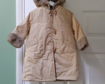 Vintage unworn dead stock 1970s children's beige duffel coat with faux fur trim