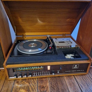 Vintage Dynatron 1970s Teak Record Player Radiogram - Etsy
