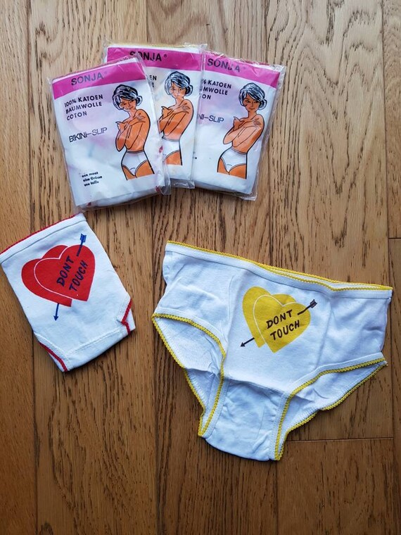 1 Pair Yellow European Deadstock ~ New Unworn Vintage Kitsch Sonja