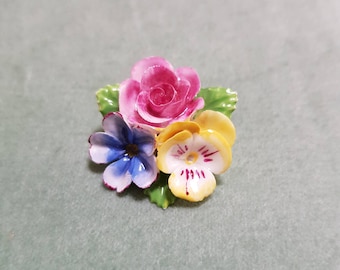 Vintage 1960s china ceramic flower brooch by CLAYTON, in original box