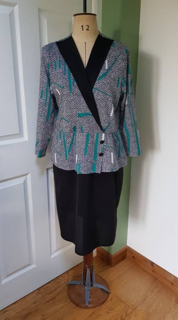 Vintage 1980s ladies' lightweight blazer-style dr… - image 2