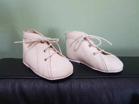 Vintage unworn dead stock 1980s white leather bab… - image 1