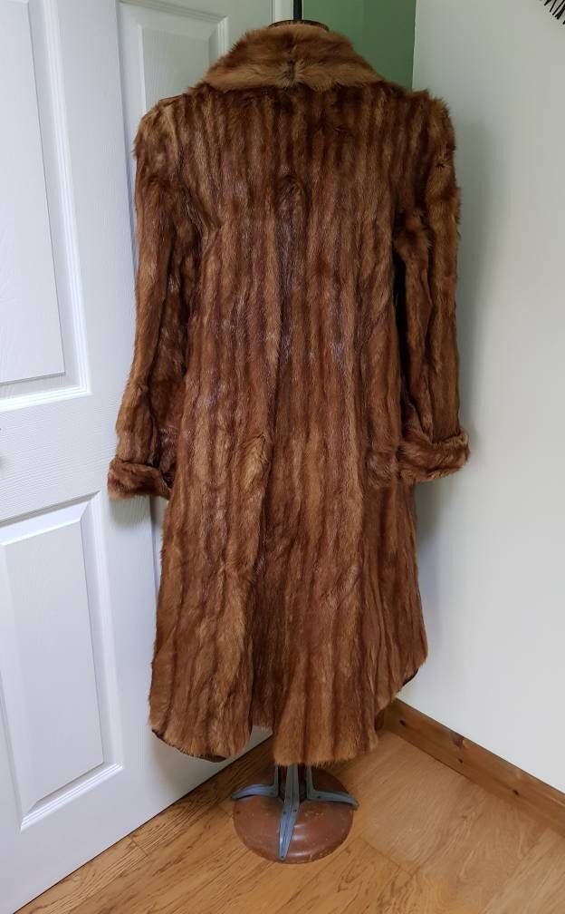 Genuine Vintage Ladies' I. J. FOX FIFTH AVENUE Fur Coat, Golden