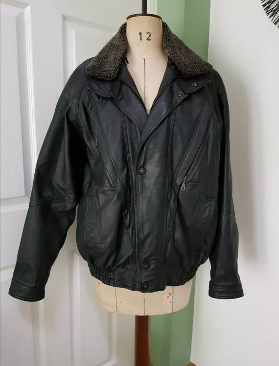 Quality Vintage 1980's men's black leather bomber… - image 1