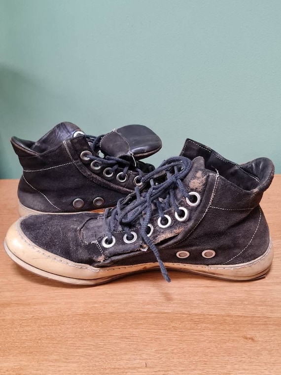 A clearance diciannoveventitre shoes