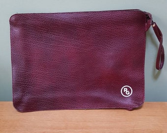 ¡EXTRAÑO! Cartera/cartera marrón rojizo de piel sintética vintage del juez de patinaje sobre hielo - logotipo RG de los años 80