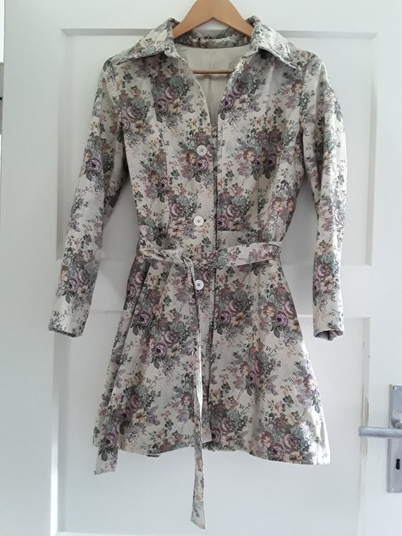 Vintage Floral tapestry coat
