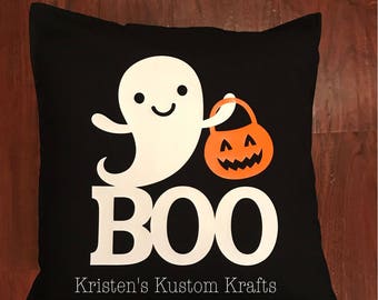 20" x 20" Halloween throw pillow