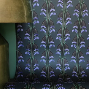 Carta da parati BLUEBELL – Rivestimento murale incollato al muro 10m – Design a strisce in stile Art Déco