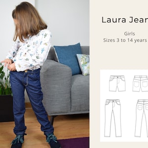 Puede incluir: Una niña lleva una camisa blanca con estampado floral y unos vaqueros azules. La imagen también muestra un dibujo de línea de un par de vaqueros en cuatro vistas diferentes. El texto "Laura Jeans" y "Niñas Tallas 3 a 14 años" también es visible.