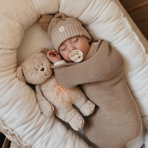 Moonie-Bär Baby schläft mit Musik. Gute-Nacht-Bär. Summender Bär mit Lampe