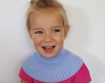 Kids neck warmer fits 0-9 years Knit baby scarf Turtleneck scarf