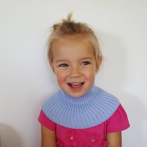 Kids neck warmer fits 0-9 years Knit baby scarf Turtleneck scarf